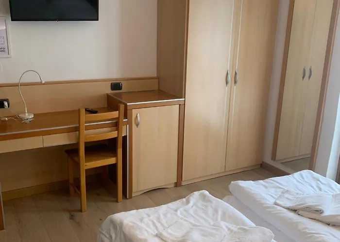 Hotel Garnì Delle Rose