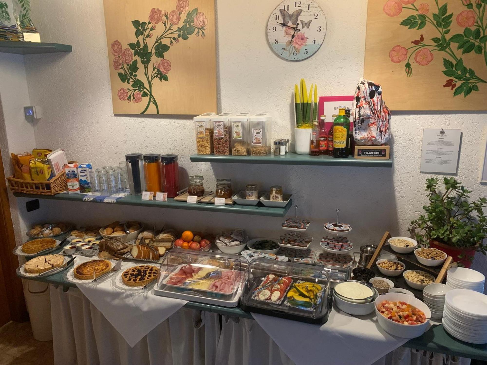 Garnì Delle Rose Bed & Breakfast Ceniga