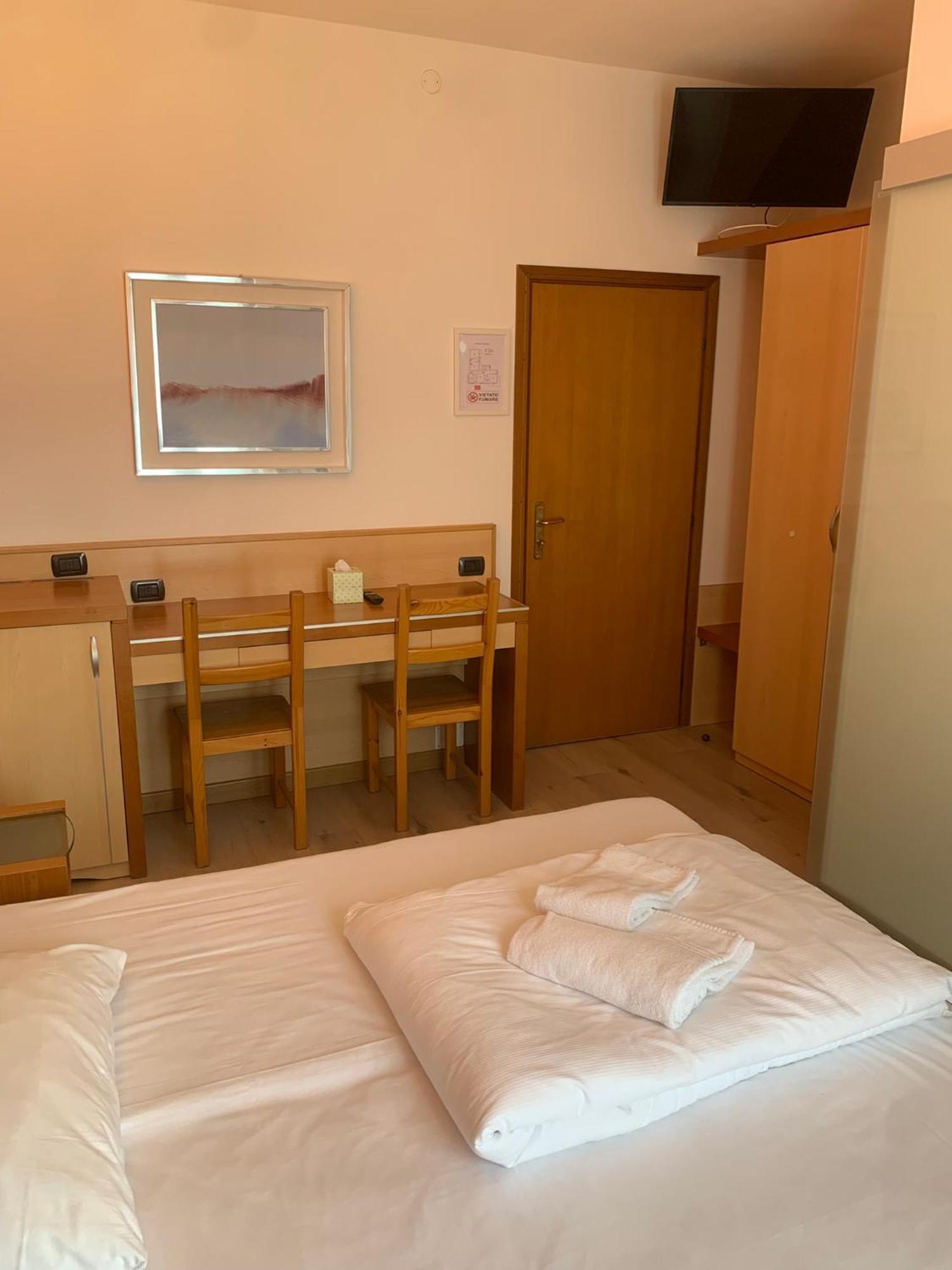 Garnì Delle Rose Bed & Breakfast *
